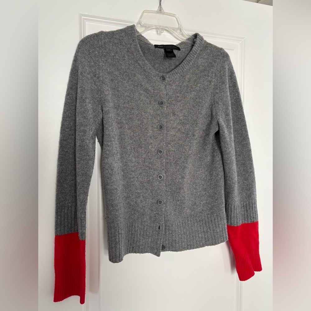Marc Jacob’s Gray And Red Cardigan Classic Merino Wool Classic Medium Cozy Soft - Picture 2 of 5